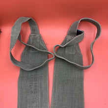 Lade das Bild in den Galerie-Viewer, British Army WW2 Original Set of 44 Pattern Shoulder Straps / Cross Straps
