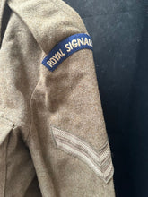 Load image into Gallery viewer, Original British Army Battledress Jacket - Royal Signals - 37&quot; Chest
