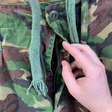 Lade das Bild in den Galerie-Viewer, Original British Army Jungle DPM Camouflaged Combat Trousers - 75/76/92
