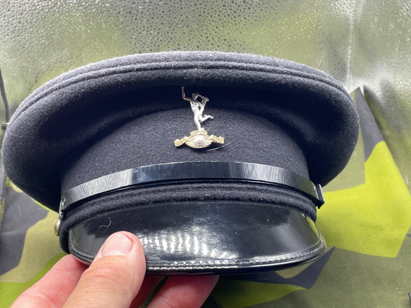 Original British Army - Royal Signals Cap & Badge - Size 55cm - The Militaria Shop