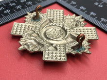 Lade das Bild in den Galerie-Viewer, Original WW1 British Army The Highland Light Infantry Scottish Cap Badge
