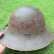 Lade das Bild in den Galerie-Viewer, Original WW2 British Home Front Civillian Zuckerman Helmet &amp; Liner - 1941 Dated
