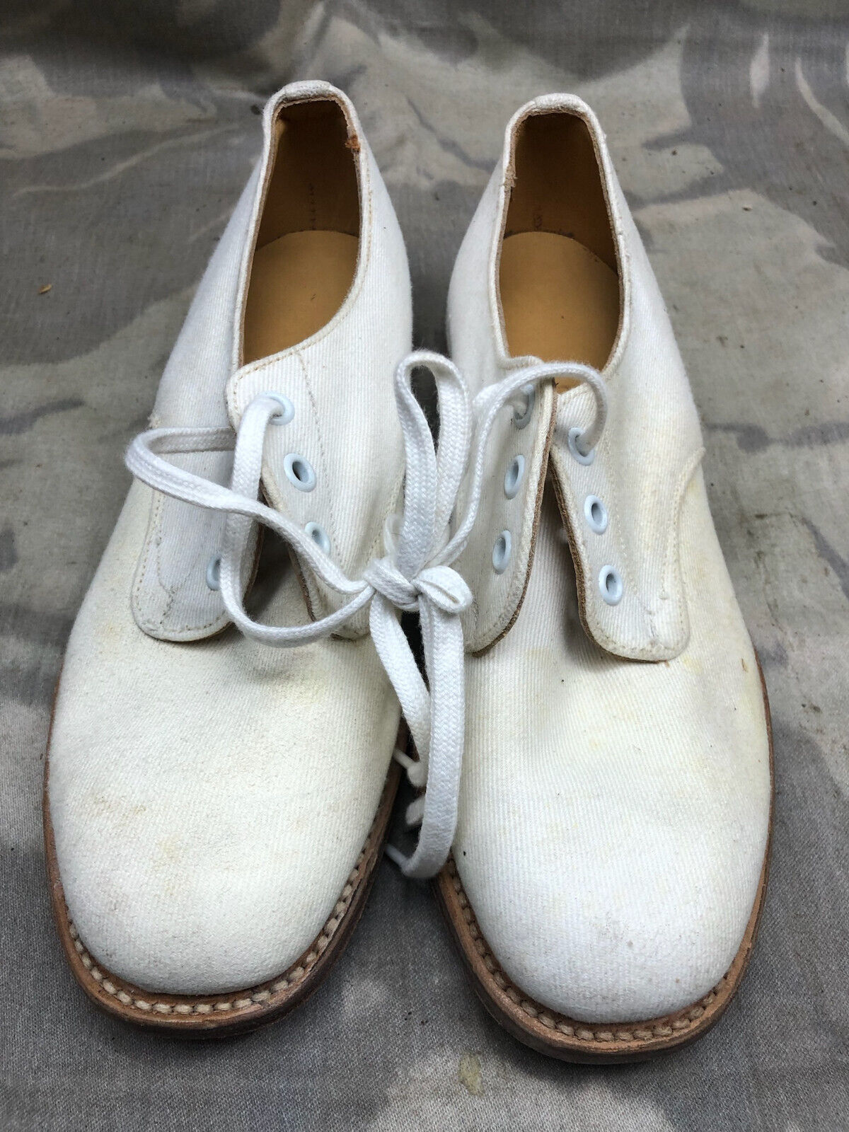 Genuine British Army Women's White Summer Shoes - WW2 Pattern - Size UK 3 M - The Militaria Shop