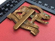 Lade das Bild in den Galerie-Viewer, Original WW1/WW2 British Army Royal Leicestershire Regiment Cap Badge
