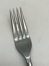 Charger l&#39;image dans la galerie, Original British Army War Department Marked Mess Cutlery Fork - 1961 Dated
