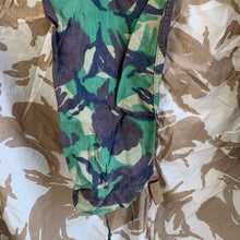 Lade das Bild in den Galerie-Viewer, Britische Armee DPM Camouflage Hose für gemäßigte Temperaturen - 75/80/96 - Vintage Kleidung
