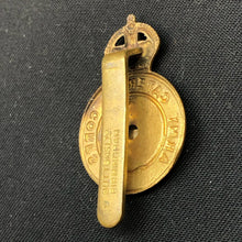 Charger l&#39;image dans la galerie, Genuine WW2 British Army Brass Cap Badge - Army Catering Corps - The Militaria Shop
