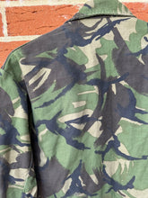 Load image into Gallery viewer, Genuine British Army DPM Camouflaged Combat Smock Jacket - Size 170/96
