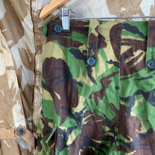 Charger l&#39;image dans la galerie, Original British Army Jungle DPM Camouflaged Combat Trousers - 75/76/92
