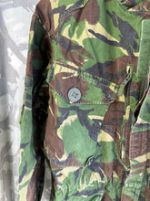 Lade das Bild in den Galerie-Viewer, Genuine British Army DPM Field Combat Smock - 170/96

