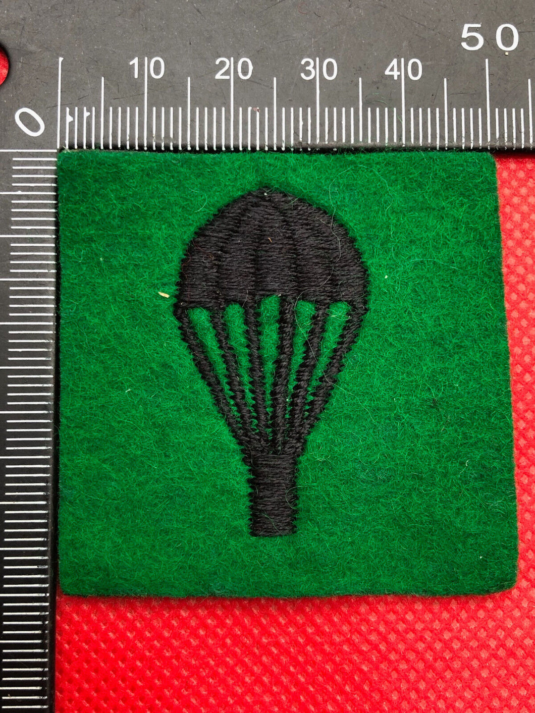 Course Trained Parachute Badge Paratrooper Bulb British Army - Black on Green