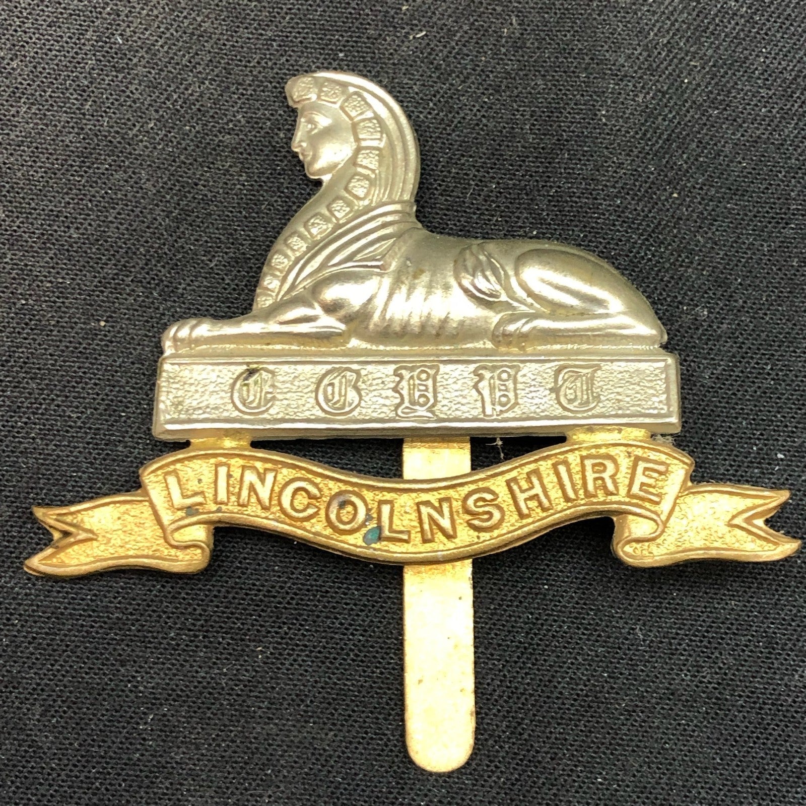 Original WW2 British Army Cap Badge - Royal Lincolnshire Regiment - The Militaria Shop