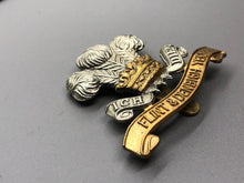 Lade das Bild in den Galerie-Viewer, WW1 British Army Flint &amp; Denbigh Yeomanry Cap Badge
