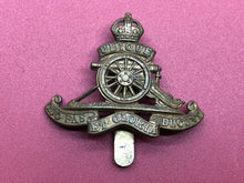 Load image into Gallery viewer, Original WW2 British Army Royal Artillery Regiment Beret / Small Cap Badge
