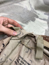 Charger l&#39;image dans la galerie, Genuine US Army Surplus Choc-Chip Desert Camouflaged Cover - Medium Large
