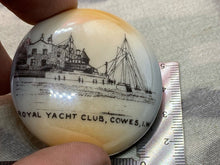 Lade das Bild in den Galerie-Viewer, Original Crested China Ware Royal Yacht Club Button - COWES - Isle of Wight
