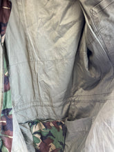 Charger l&#39;image dans la galerie, Genuine British Army 1968 Pattern DPM Combat Smock - Size 4 - 40&quot; Chest
