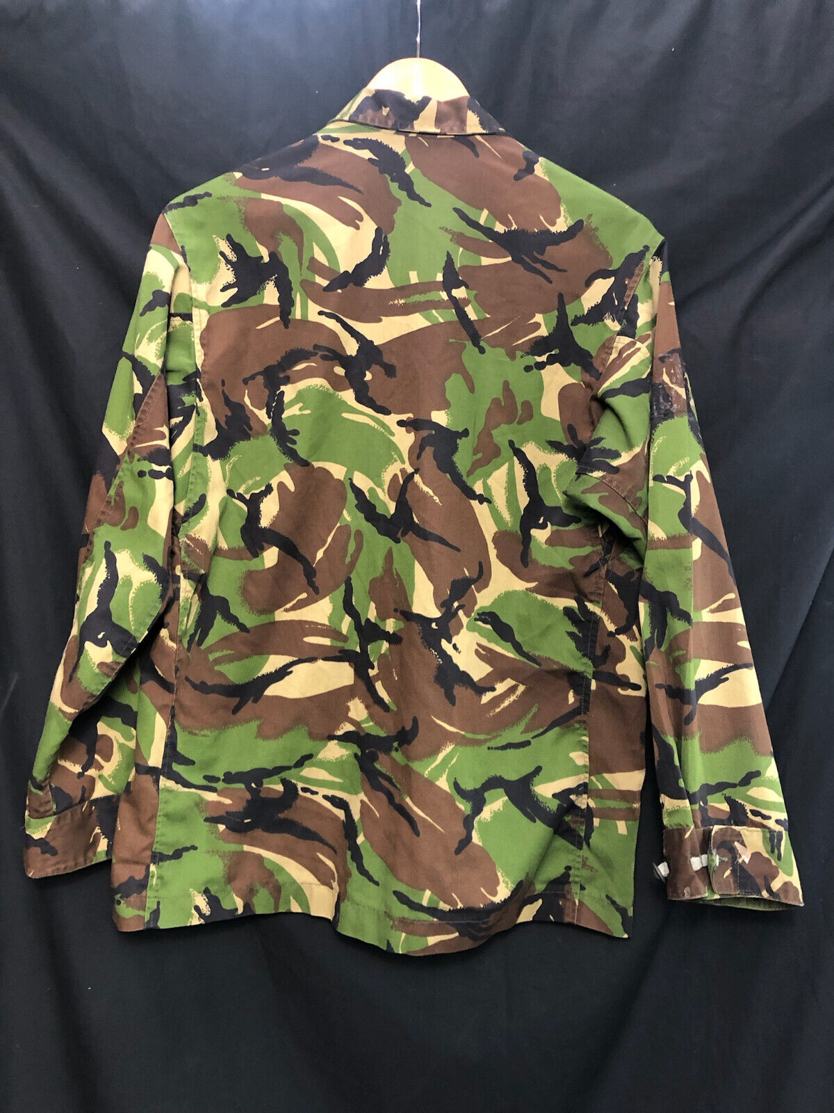 Genuine British Army Camouflage DPM Lightweight Jacket - Size 170/96 - The Militaria Shop