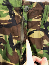 Charger l&#39;image dans la galerie, Size 80/80/96 - Vintage British Army DPM Lightweight Combat Trousers
