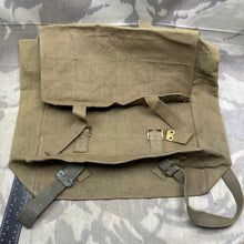 Lade das Bild in den Galerie-Viewer, Original WW2 British Army 37 Pattern Webbing Large Pack &amp; Straps
