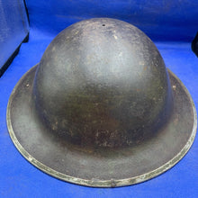 Lade das Bild in den Galerie-Viewer, Original WW2 British Army Mk2 Brodie Combat Helmet
