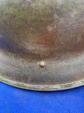 Lade das Bild in den Galerie-Viewer, Original WW2 British Army Mk2 Brodie Combat Helmet
