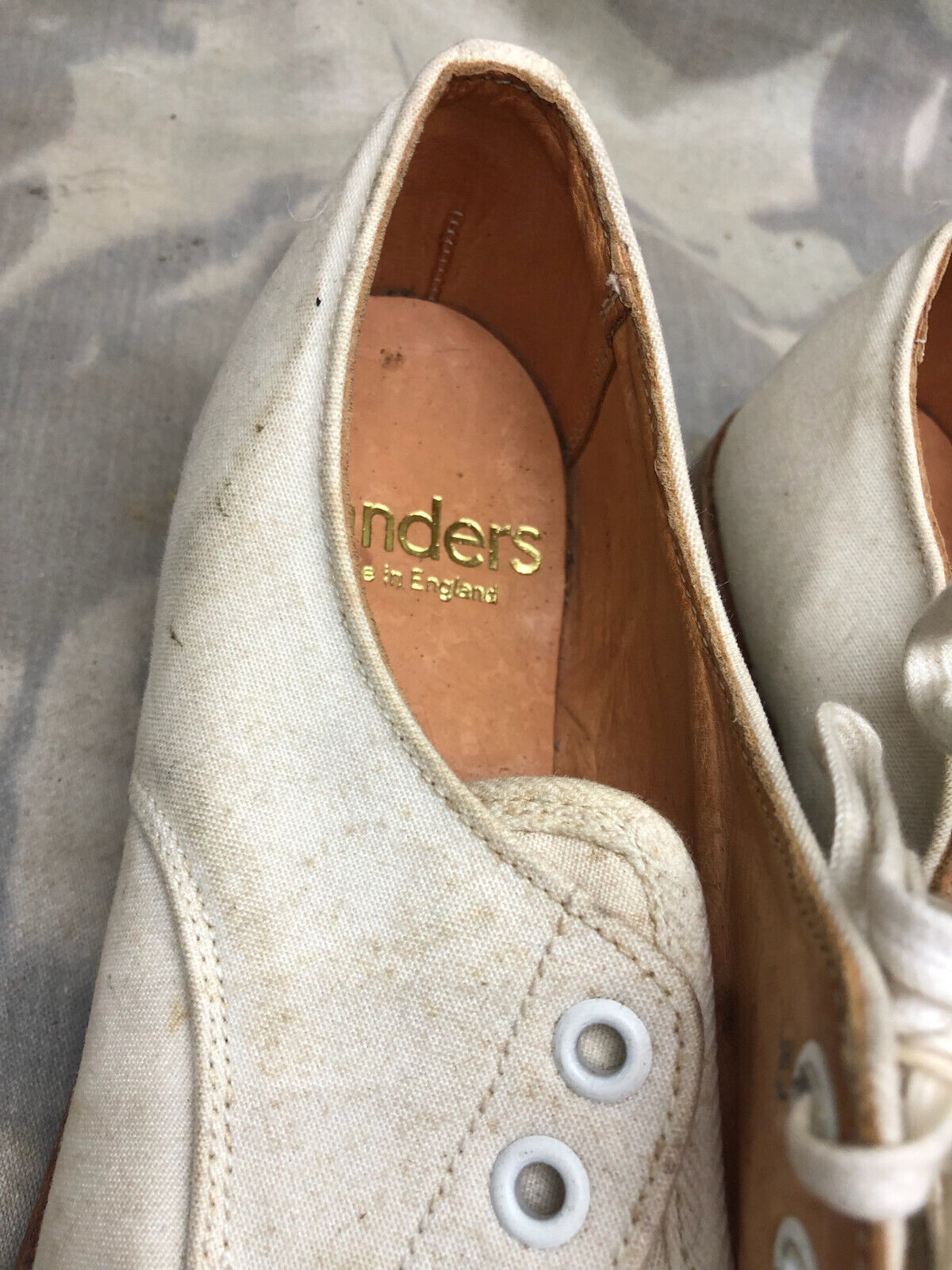 Genuine British Army Women's White Summer Shoes - WW2 Pattern - Size UK 3 S - The Militaria Shop