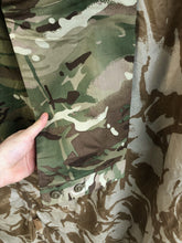 Lade das Bild in den Galerie-Viewer, BRAND NEW British Army UBAC Under Body Armour Combat Shirt - Size 170/90 MEDIUM
