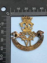 Charger l&#39;image dans la galerie, Genuine WW2 Canadian 4th Princess Louise Dragoon Guards Cap Badge
