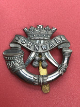 Lade das Bild in den Galerie-Viewer, Original WW1 British Army Duke of Cornwall&#39;s Light Infantry Cap Badge
