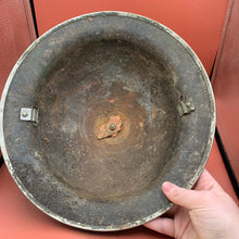 Charger l&#39;image dans la galerie, WW2 British Army Mk2 Brodie Combat Helmet - Uncleaned Untouched Original
