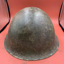 Charger l&#39;image dans la galerie, Original British / Canadian Army WW2 Soldiers Military Combat Mk3 Turtle Helmet
