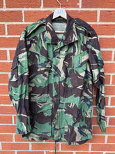 Load image into Gallery viewer, Genuine British Army DPM Camouflaged Combat Smock Jacket - Size 170/96
