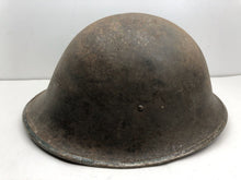 Lade das Bild in den Galerie-Viewer, Original WW2 British / Canadian Army Combat Helmet Mk3
