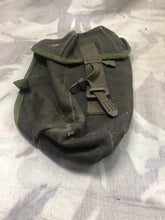 Lade das Bild in den Galerie-Viewer, British Army OD Green Water Bottle Pouch 1980s/1990s era
