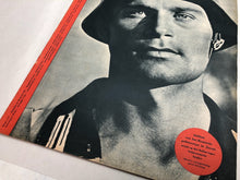 Load image into Gallery viewer, Original Dutch Language WW2 Propaganda Signaal Magazine - No.17 1943

