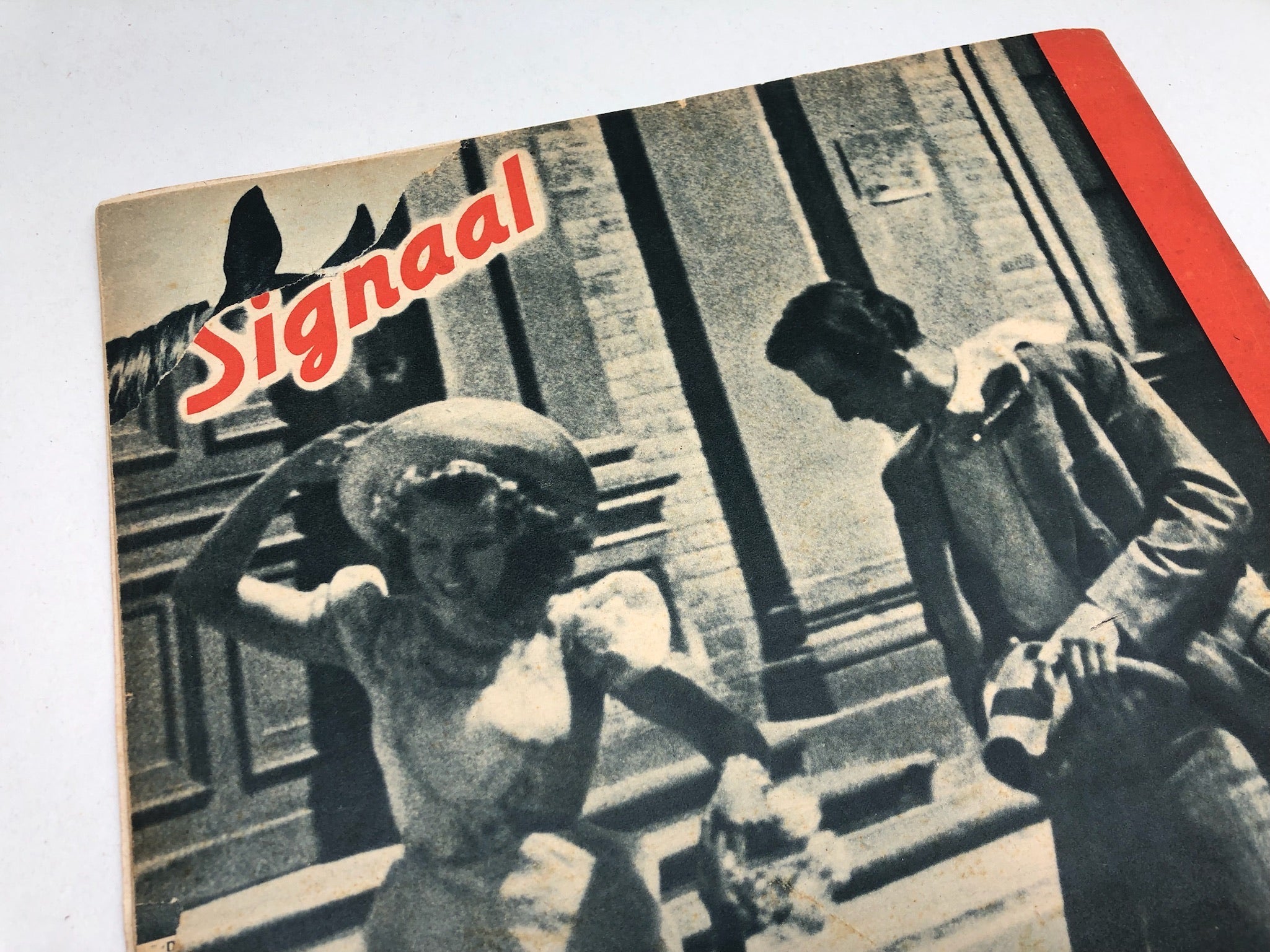 Original Dutch Language WW2 Propaganda Signaal Magazine - No.14 1943 - The Militaria Shop