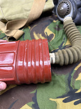 Lade das Bild in den Galerie-Viewer, Original WW2 British Army 1940 Dated Matching Gas Mask Respirator Set
