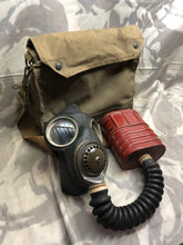 Load image into Gallery viewer, Original WW2 British Army Soldiers GSR Gas Mask Set in Bag
