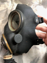 Load image into Gallery viewer, Original WW2 British Army Soldiers GSR Gas Mask Set in Bag
