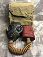 Load image into Gallery viewer, Original WW2 British Army Soldiers GSR Gas Mask Set in Bag
