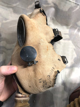 Load image into Gallery viewer, Rare T-Mic WW2 British Army Soldiers GSR Gas Mask Set in Bag
