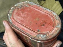 Charger l'image dans la galerie, Original WW2 British Army Long-Hose Gas Mask with Bag - The Militaria Shop
