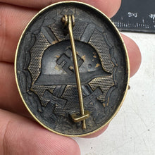 Load image into Gallery viewer, Original WW2 German Army Wound Badge
