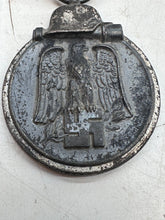 Load image into Gallery viewer, Original WW2 German Army Russian / Eastern Front Service Medal 1941-1942
