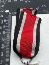 Charger l&#39;image dans la galerie, Original WW2 German Army Iron Cross 2nd Class
