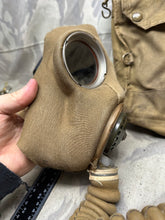 Load image into Gallery viewer, Original WW2 British Army Soldiers GSR Gas Mask Set in Bag
