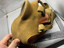 Charger l&#39;image dans la galerie, Original 1938 Dated Czech Army Gas Mask with Filter
