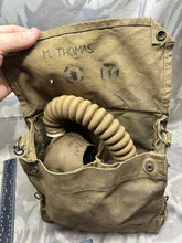 Load image into Gallery viewer, Original WW2 British Army Soldiers GSR Gas Mask Set in Bag
