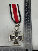Charger l'image dans la galerie, WW2 German Iron Cross 2nd Class

